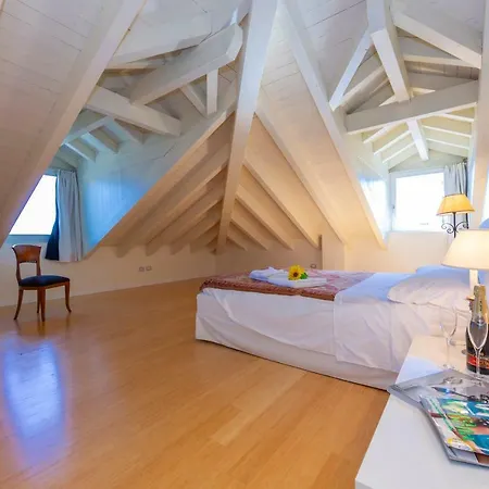 Apartment Sleeps 6 Wifi *