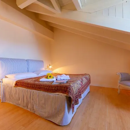 Apartment Sleeps 6 Wifi